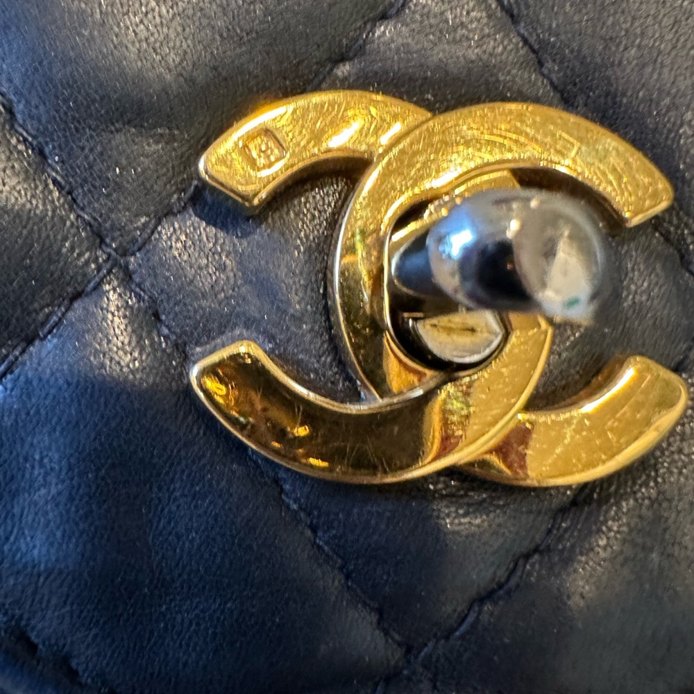 CHANEL Black Quilted Lambskin Top-Handle Shoulder Bag with Gold Hardware - Picture 10 of 14